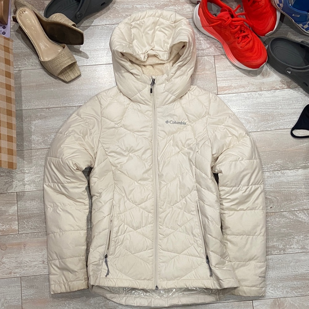 Columbia Women's Off-White Quilted Puffer Jacket
